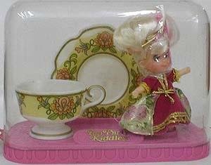 3840 Lady Crimson Tea Set 1969