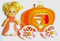 8700 Hasbro Storykins Cinderella Doll & coach
